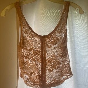 Women lace crop top